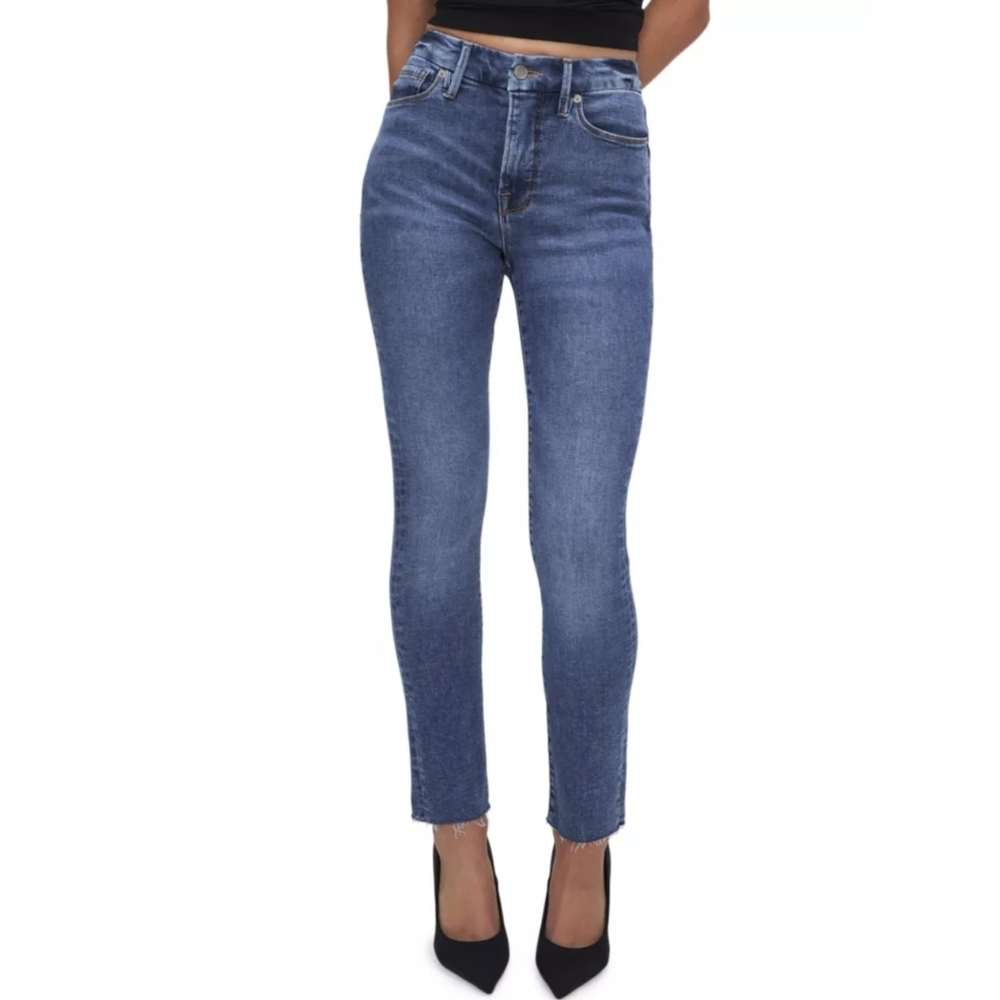 Good American Frayed Hem Straight Leg Denim Jeans